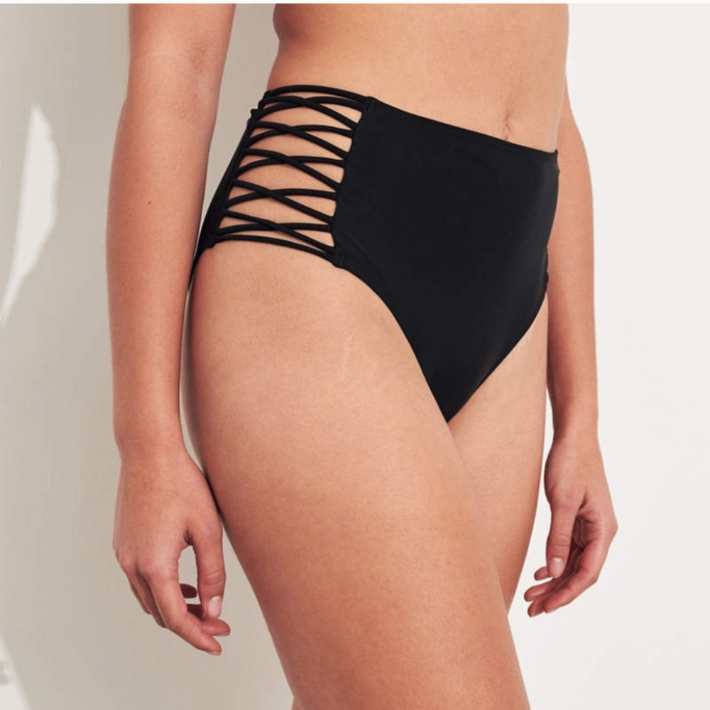 🌼 Hollister High Waist Strappy Bikini Bottoms 🌼